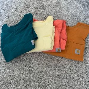 Like new Women’s Carhartt Short Sleeve Loose Fit T shirts